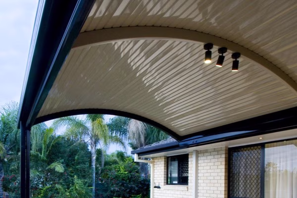 curved-patio_3x2
